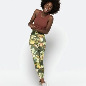 Beyond Yoga Eden Leaf Citrus Green leggings